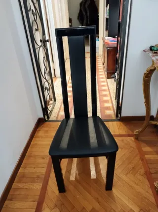 Vendo 4 Sedie e Tavolo di Design