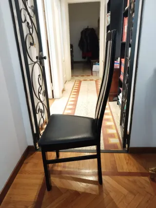 Vendo 4 Sedie e Tavolo di Design