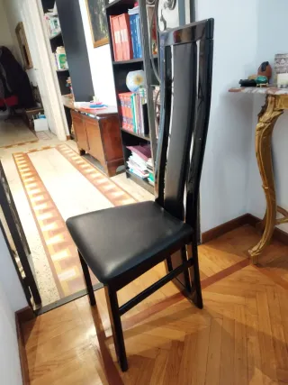 Vendo 4 Sedie e Tavolo di Design