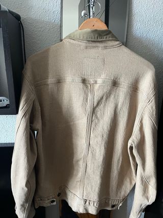 Chaqueta Levi's Sunset Beige. Talla S equivale a M