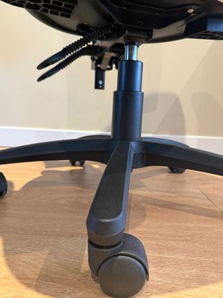 Silla ergonómica de oficina negra