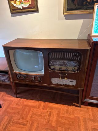 Mueble Vintage TV Radio Años 50