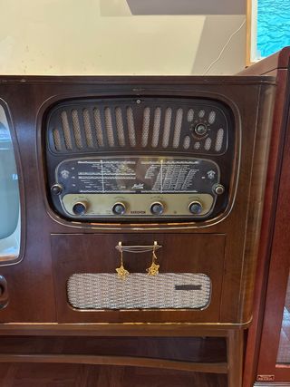 Mueble Vintage TV Radio Años 50