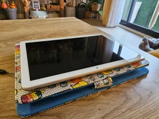 Huawei Mediapad T5 Tablet con Teclado Azul