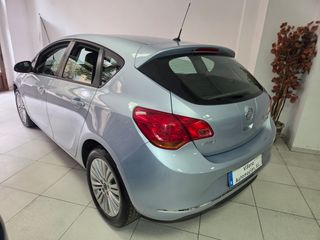 Opel Astra 2015