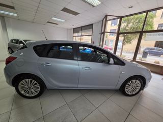 Opel Astra 2015