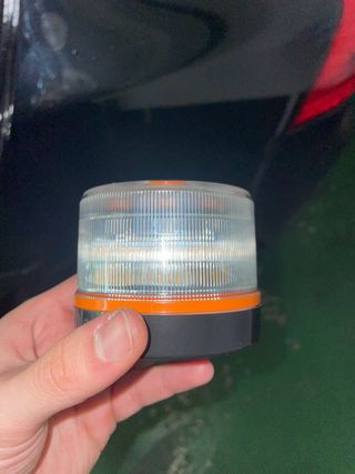 Baliza V16 DGT Geolocalizable Homologada con pilas