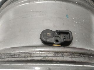 Toyota 456006 hl810411gy02 llanta avensis touring