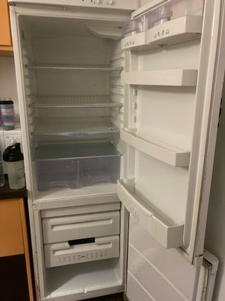 Regalo 2 Neveras blancas con congelador