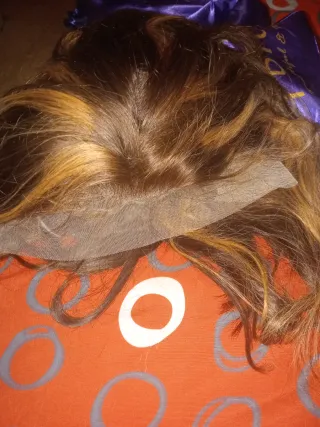 Peluca de encaje con mechones rubios