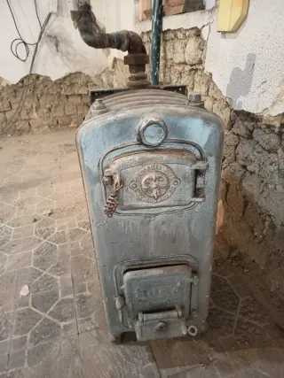 Caldera Carbón marca Roca Antigua