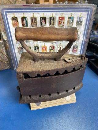 Plancha de carbón antigua