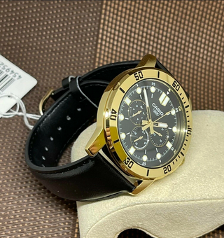 Orologio Casio Cronografo Nero e Oro