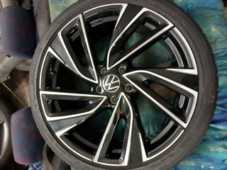 Llantas 19” VW Golf GTI Modelo Adelaide