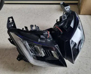 Faro Yamaha Tmax 530 2015