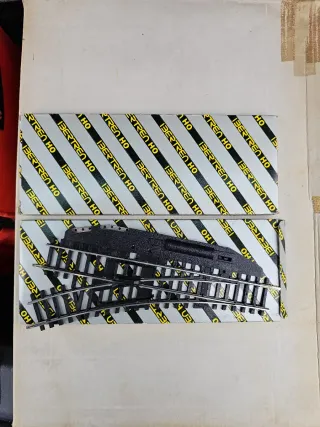 Desvíos Ibertren H0. En su caja. Izquierda