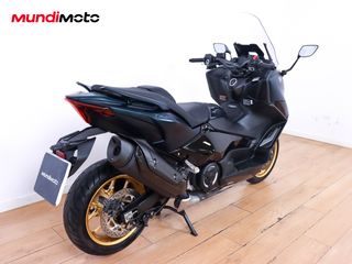 YAMAHA T-MAX 560 TECH MAX