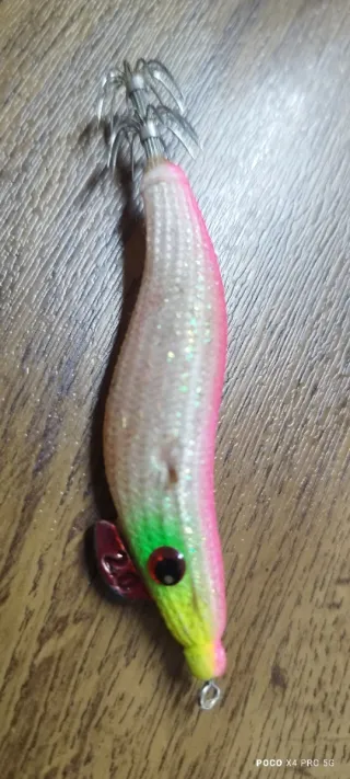 Señuelo de pesca tipo calamar