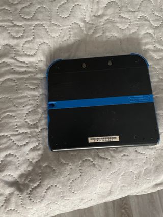 Nintendo 2DS Blu con caricabatterie e vari giochi