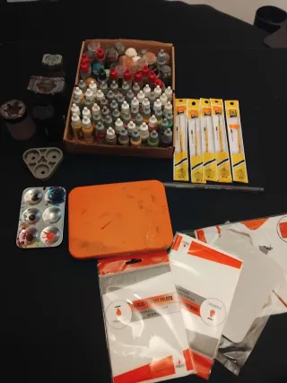 Compresor,Aerógrafo, pinceles,pinturas,enmascarar