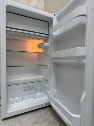 Nevera OK. Nueva con congelador