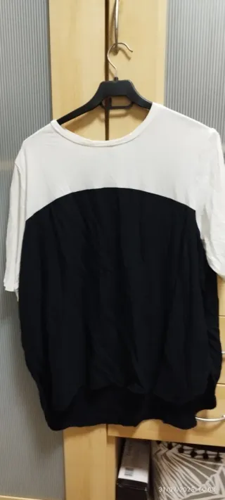 Blusa bicolor negra y blanca