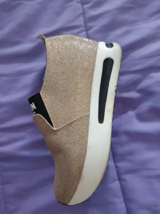 Zapatillas doradas mujer