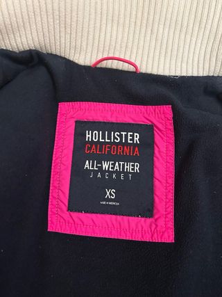 Abrigo Hollister All-Weather blanco y rosa XS
