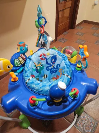 Saltador y centro de actividades Baby Einstein