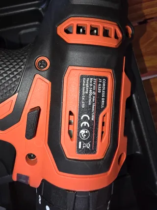 Taladro percutor 21V con 2 baterías