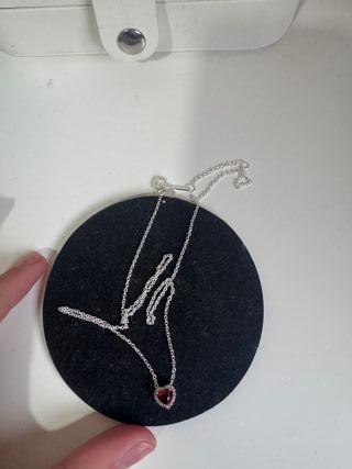 Conjunto plateado  corazón rojo brillantePlata 925