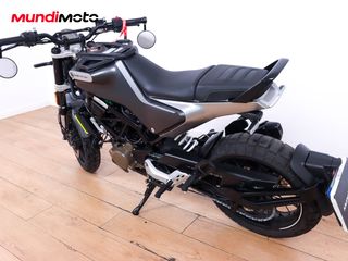 HUSQVARNA SVARTPILEN 125 ABS