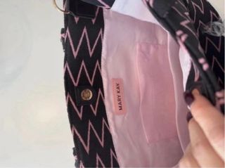 Bolso Mary Kay Negro y Rosa Zigzag