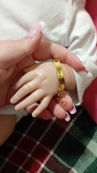 Bebé Reborn con chupete y accesorios