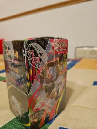 Pokemon Box 18 Sobres Fuegos Fantasmales Sellada