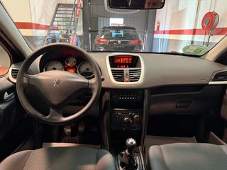 Peugeot 207 1.4 I 75CV 12 MESES DE GARANTIA
