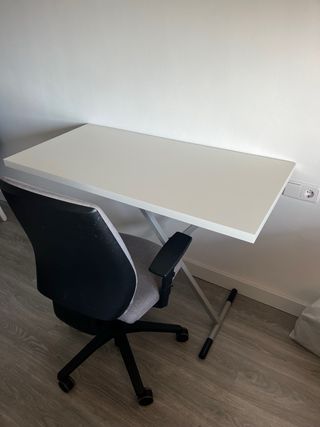 Mesa de estudio plegable