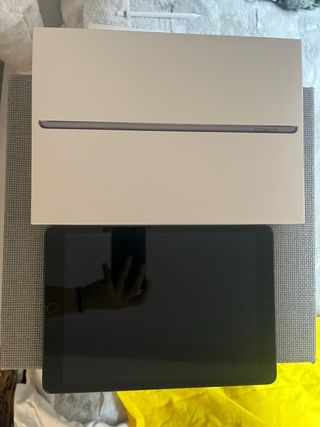 iPad 9 Gen + Apple Pencil + Funda Teclado