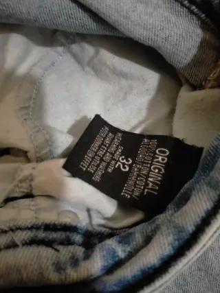 Pantalón vaquero Calvin Klein T32(40aprox)