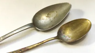 Lote 2 Cucharitas Antiguas, pateada y dorada