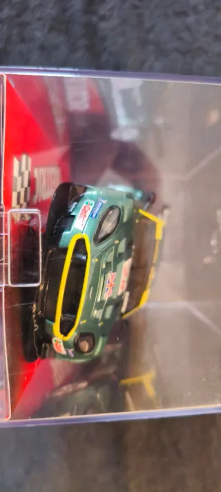 Aston Martin DBR9 Tecnitoys Scalextric