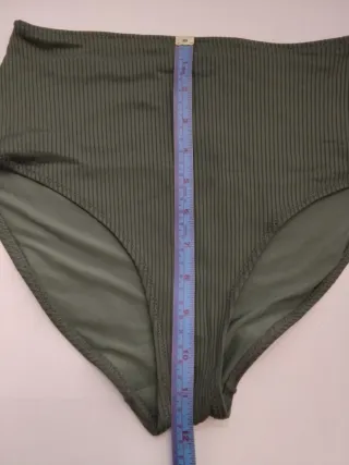 Braguita verde de talle alto