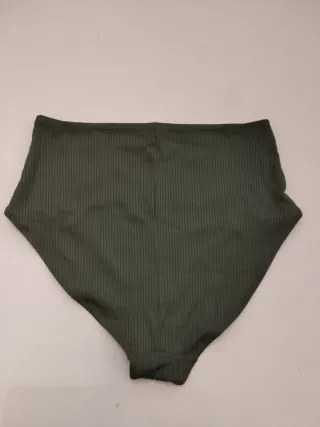 Braguita verde de talle alto