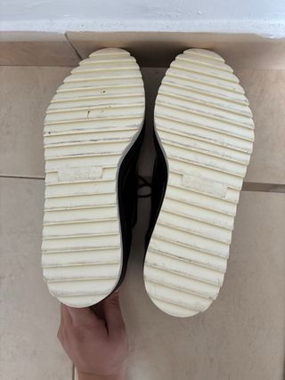 Zapatos Stradivarius charol plataforma negros