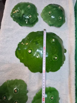 Platos decorativos hoja cerámica verde