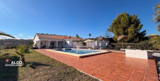 Chalet en venta en Viñuela