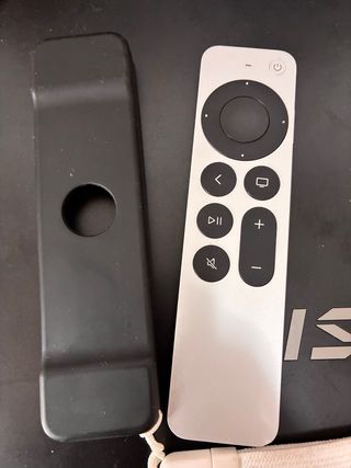 Mando Apple TV Siri Remote + Funda A2854