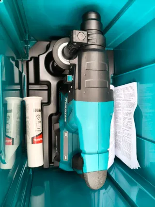 Martillo ligero Makita 36V