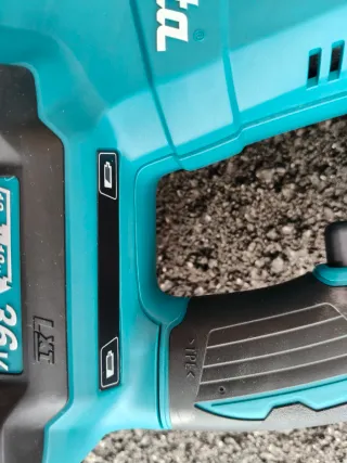 Martillo ligero Makita 36V