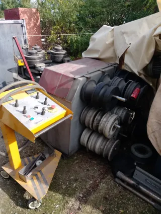 Curvadora industrial